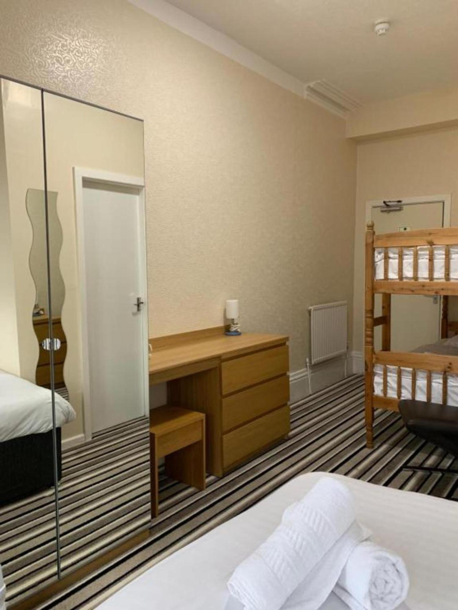Oyo Wave Crest Hotel Blackpool Kültér fotó