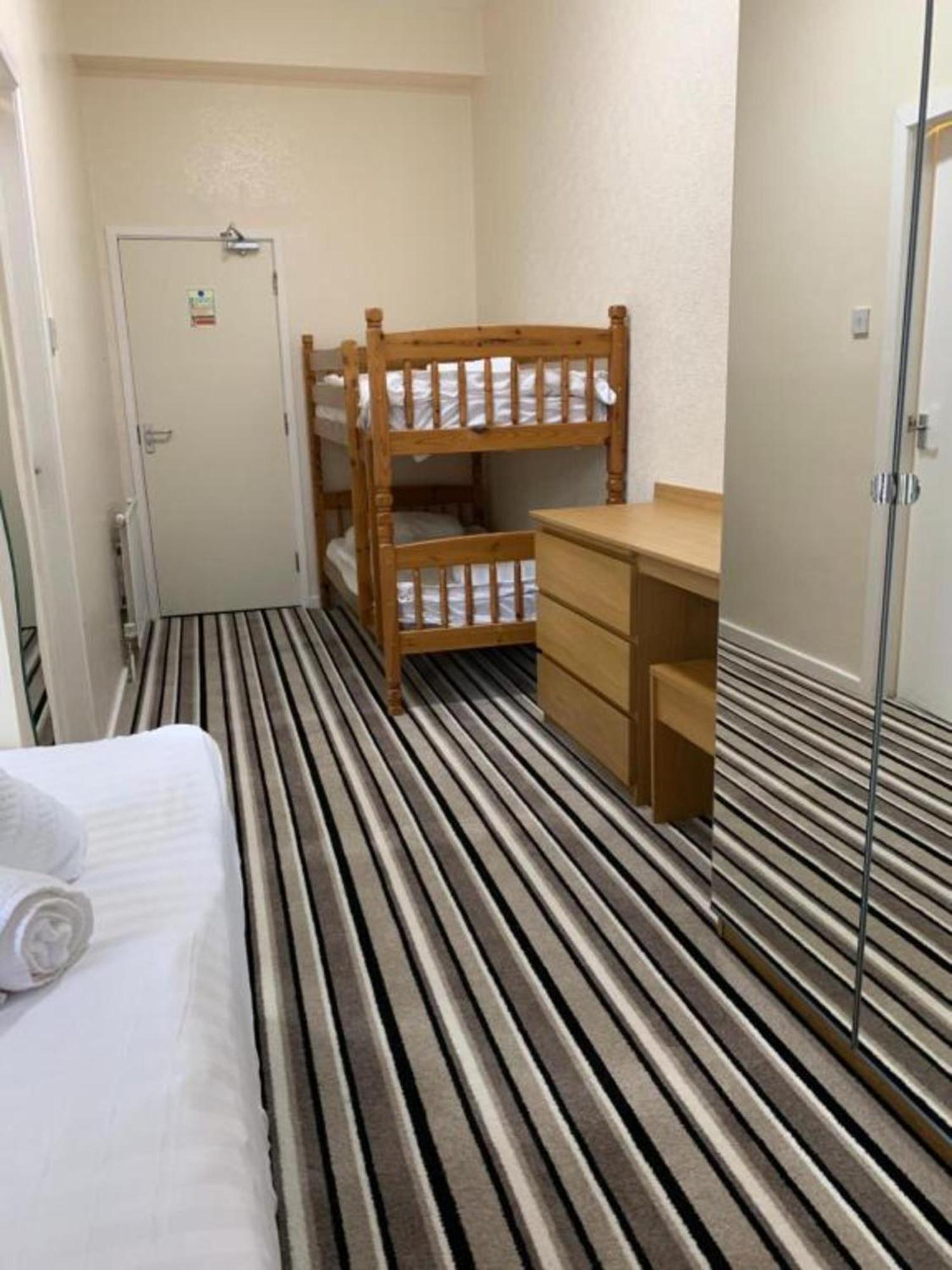 Oyo Wave Crest Hotel Blackpool Kültér fotó